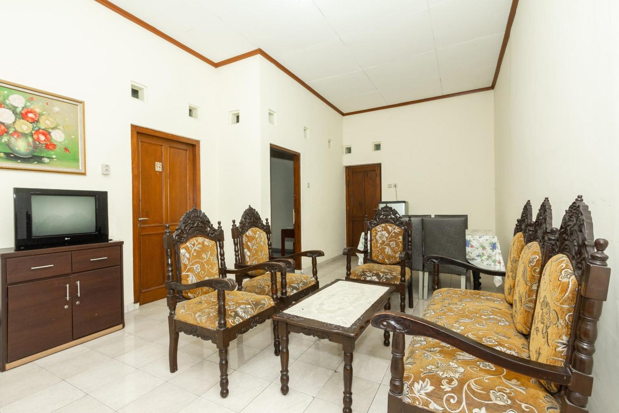 Super Oyo 1150 Omah Ladrang Hotel Kejayan Екстериор снимка