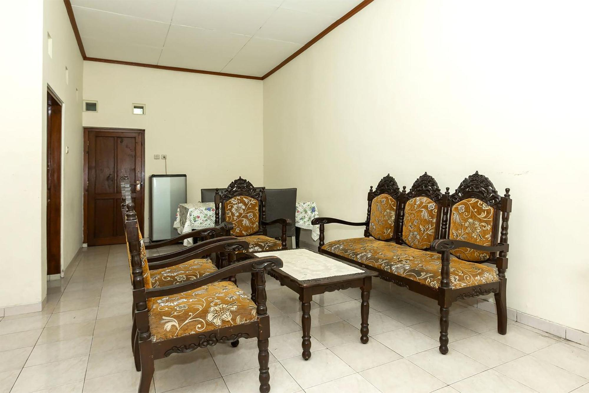 Super Oyo 1150 Omah Ladrang Hotel Kejayan Екстериор снимка